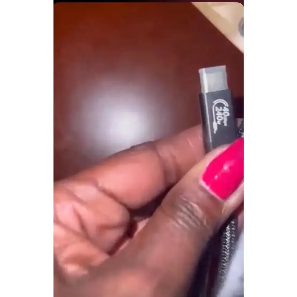 USB 4 Cable For Thunderbolt 4, 240W USB C To USB C Fast Charging, 8K/6K@60Hz Vid